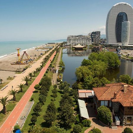 Orbit City Batumi Hotell Exteriör bild