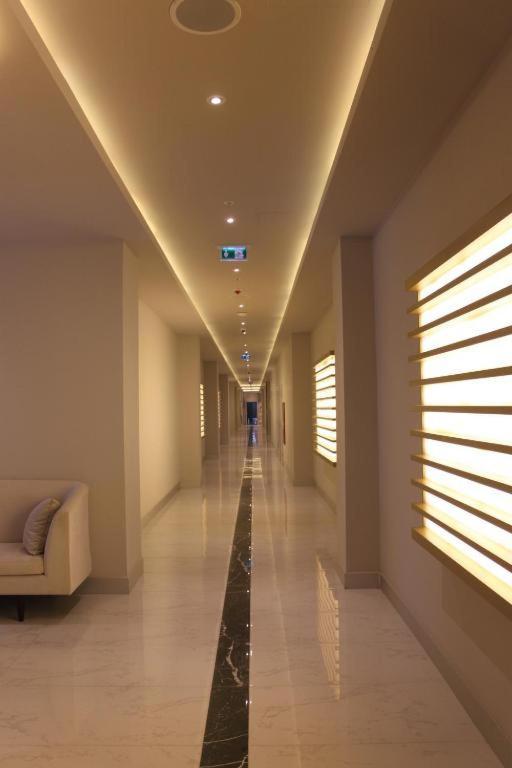 Orbit City Batumi Hotell Exteriör bild